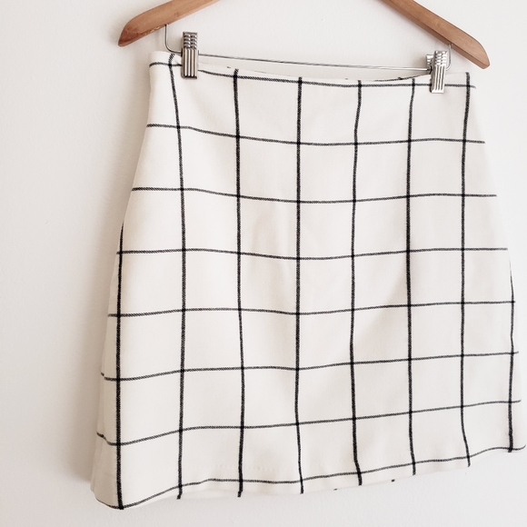 SOLD H&M Plaid Skirt - Picture 2 of 7